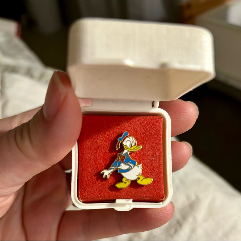 Vintage Disney Donald Duck Tie Pin